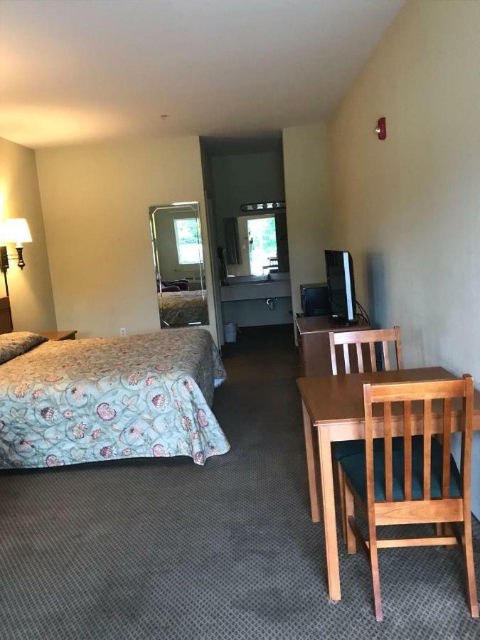 City Heart Inn & Suites Piedmont エクステリア 写真